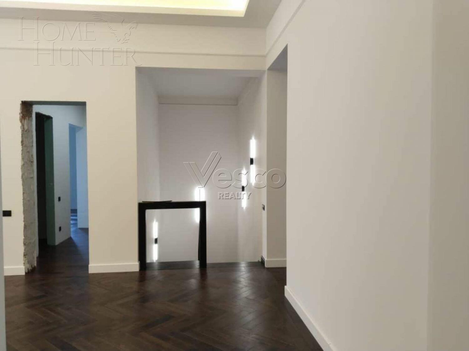 1-этажный коттедж 990 м² с отделкой