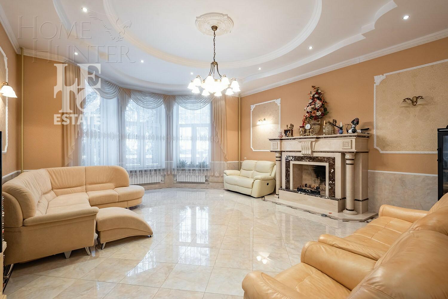 3-этажный коттедж 1 319 м² с отделкой