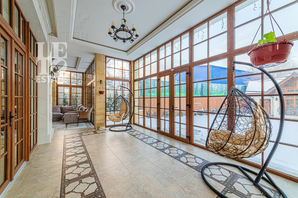 2-этажный коттедж 1 218 м² с отделкой