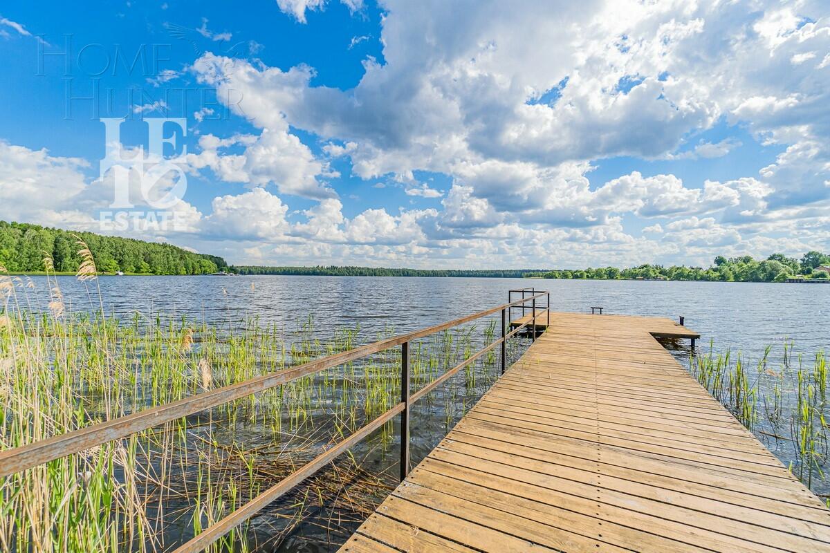 3-этажный коттедж 692.6 м² с отделкой