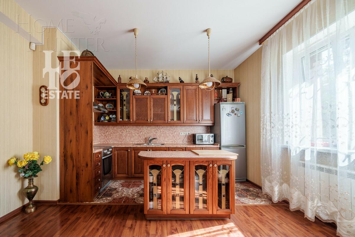 2-этажный коттедж 330 м² с отделкой