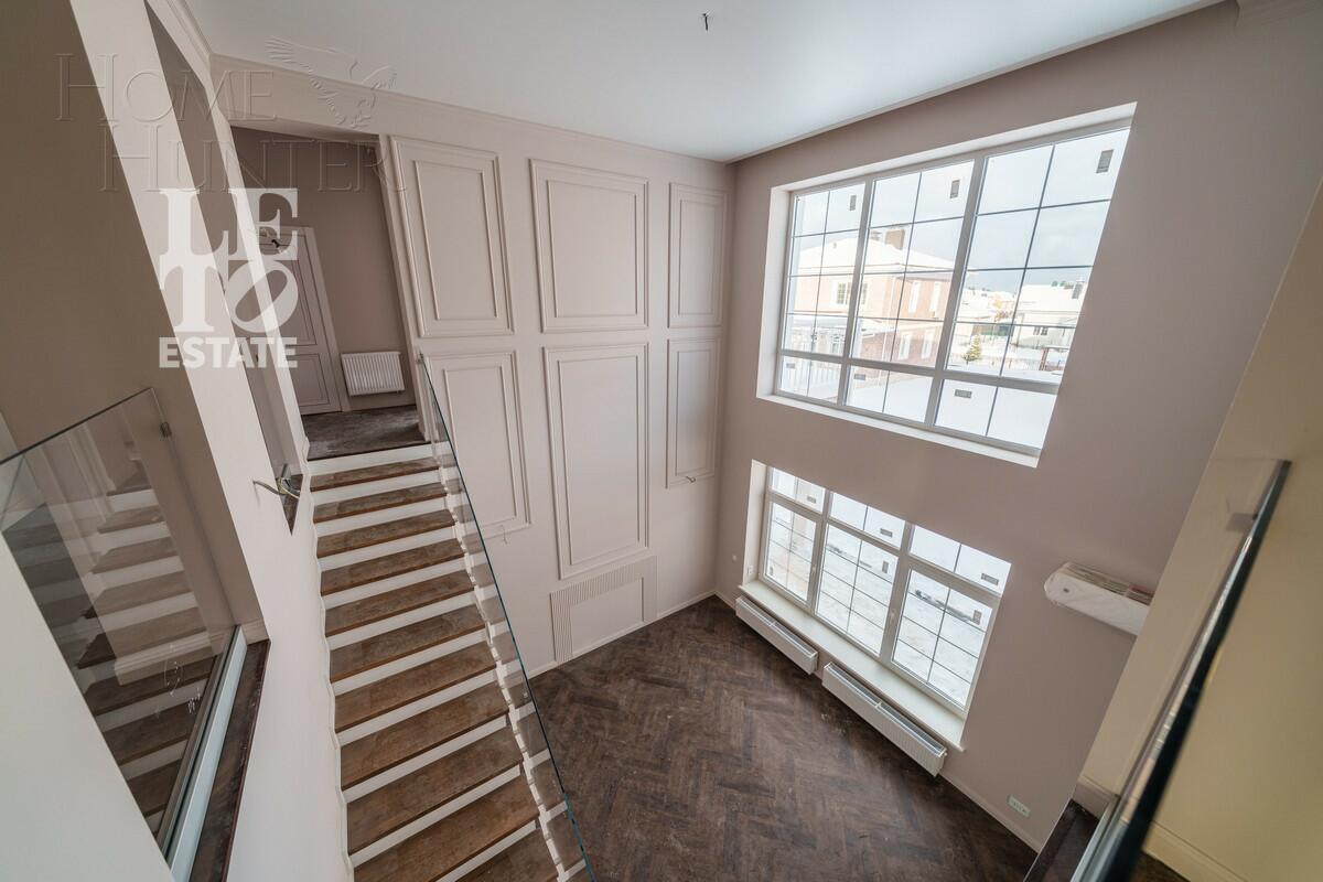 2-этажный коттедж 245.3 м² с отделкой