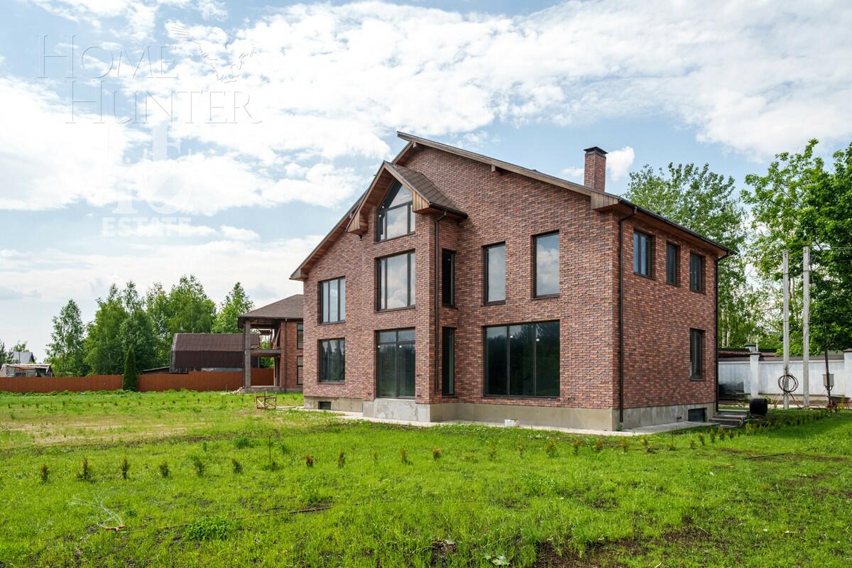 2-этажный коттедж 398.2 м² без отделки