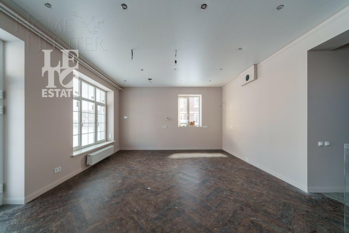 2-этажный коттедж 245.3 м² с отделкой