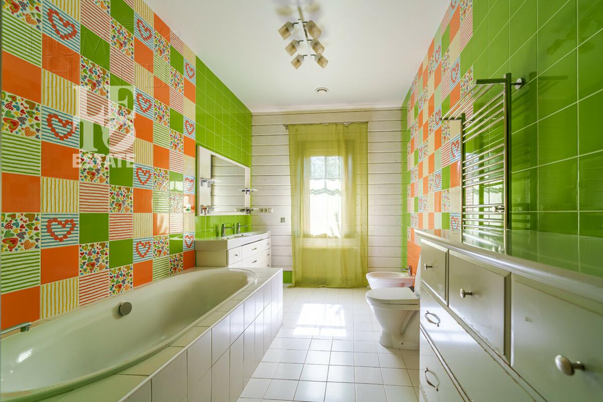 2-этажный коттедж 600 м² с отделкой