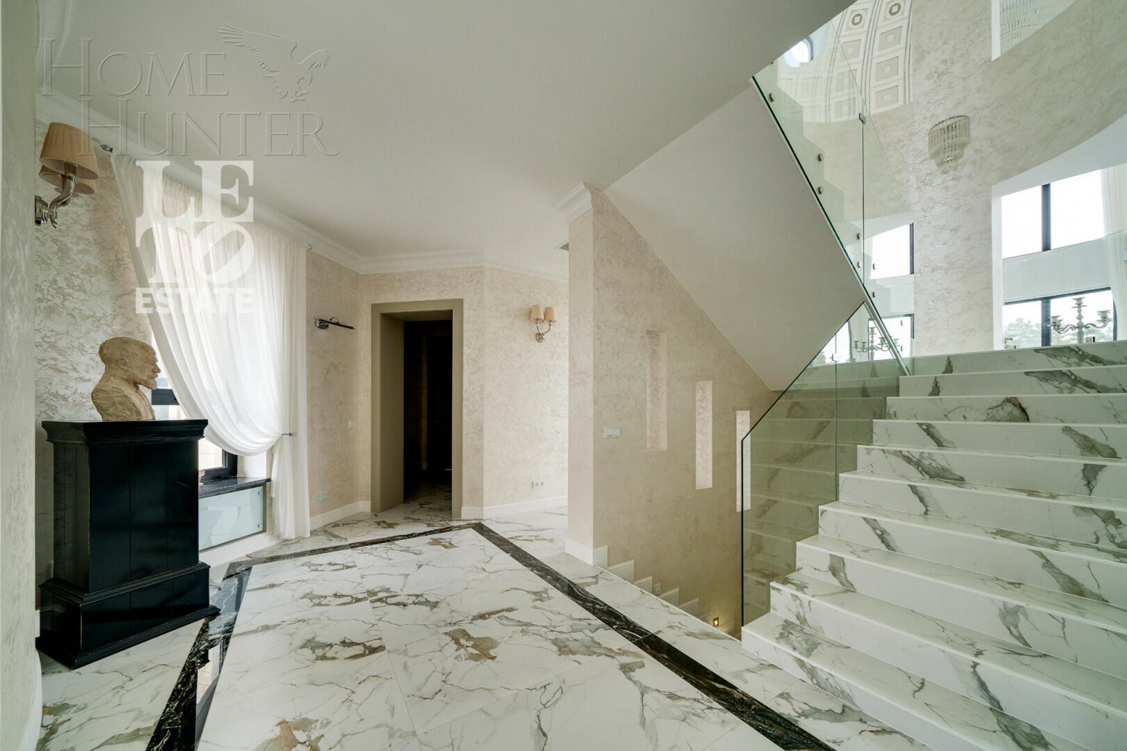 2-этажный коттедж 1 200 м² с отделкой