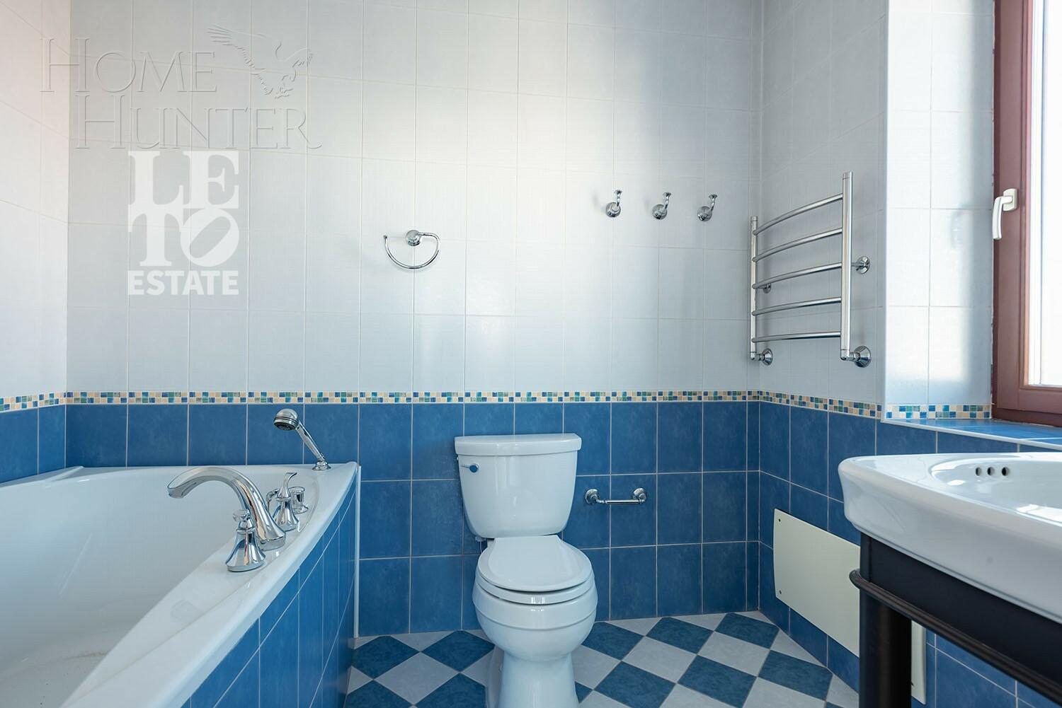 2-этажный коттедж 479.7 м² с отделкой