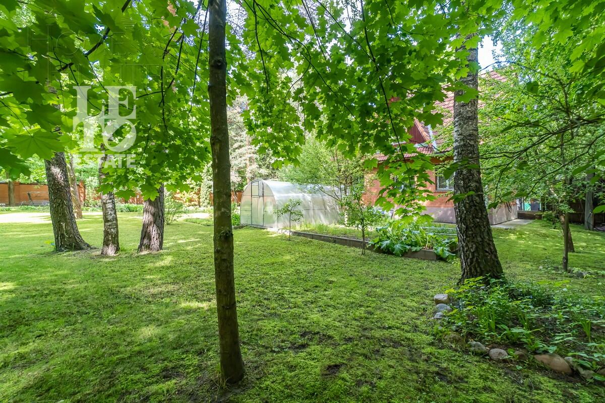 3-этажный коттедж 1 319 м² с отделкой