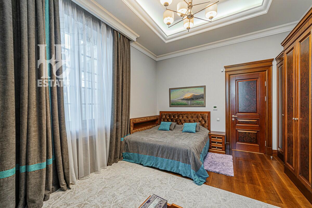 2-этажный коттедж 1 218 м² с отделкой