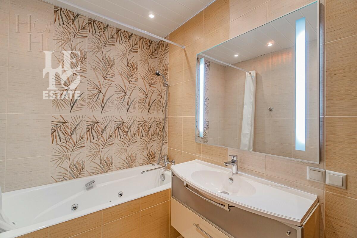 3-этажный коттедж 692.6 м² с отделкой