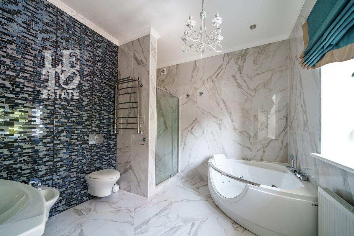 2-этажный коттедж 310.2 м² с отделкой