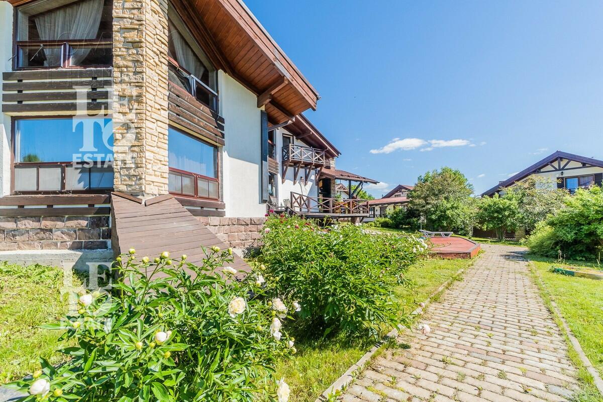 2-этажный коттедж 730 м² с отделкой