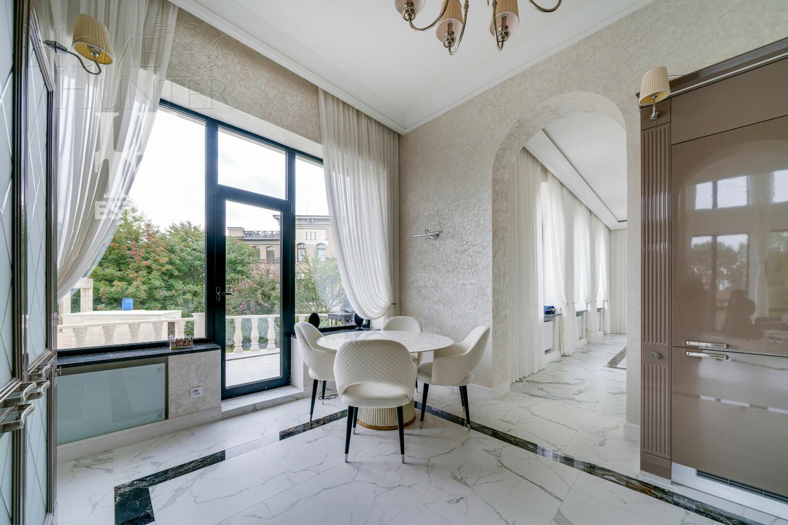 2-этажный коттедж 1 200 м² с отделкой