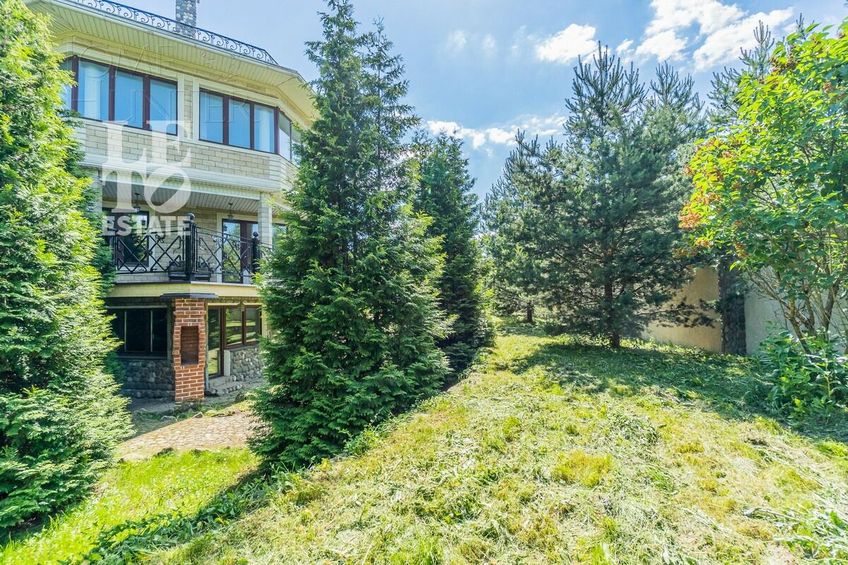 2-этажный коттедж 479.7 м² с отделкой