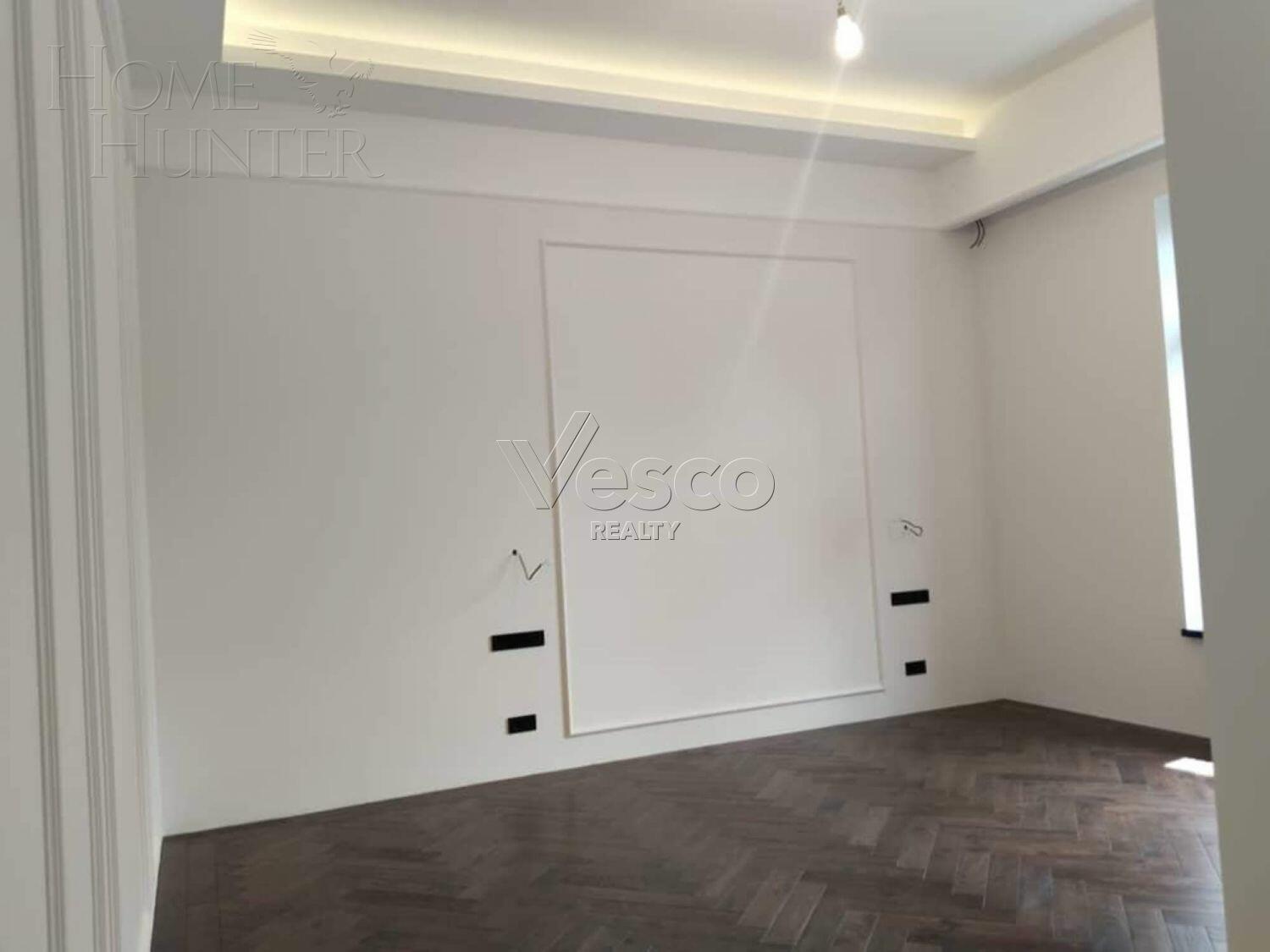 1-этажный коттедж 990 м² с отделкой