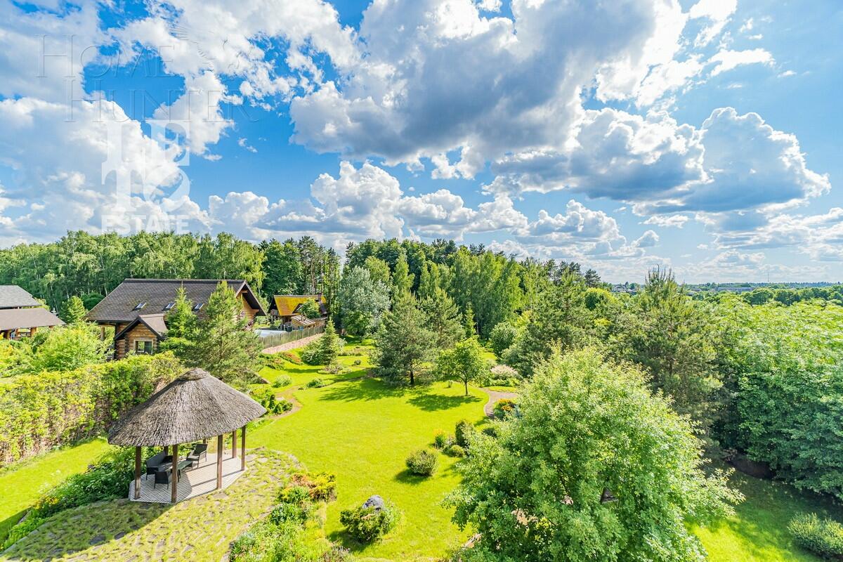 3-этажный коттедж 692.6 м² с отделкой