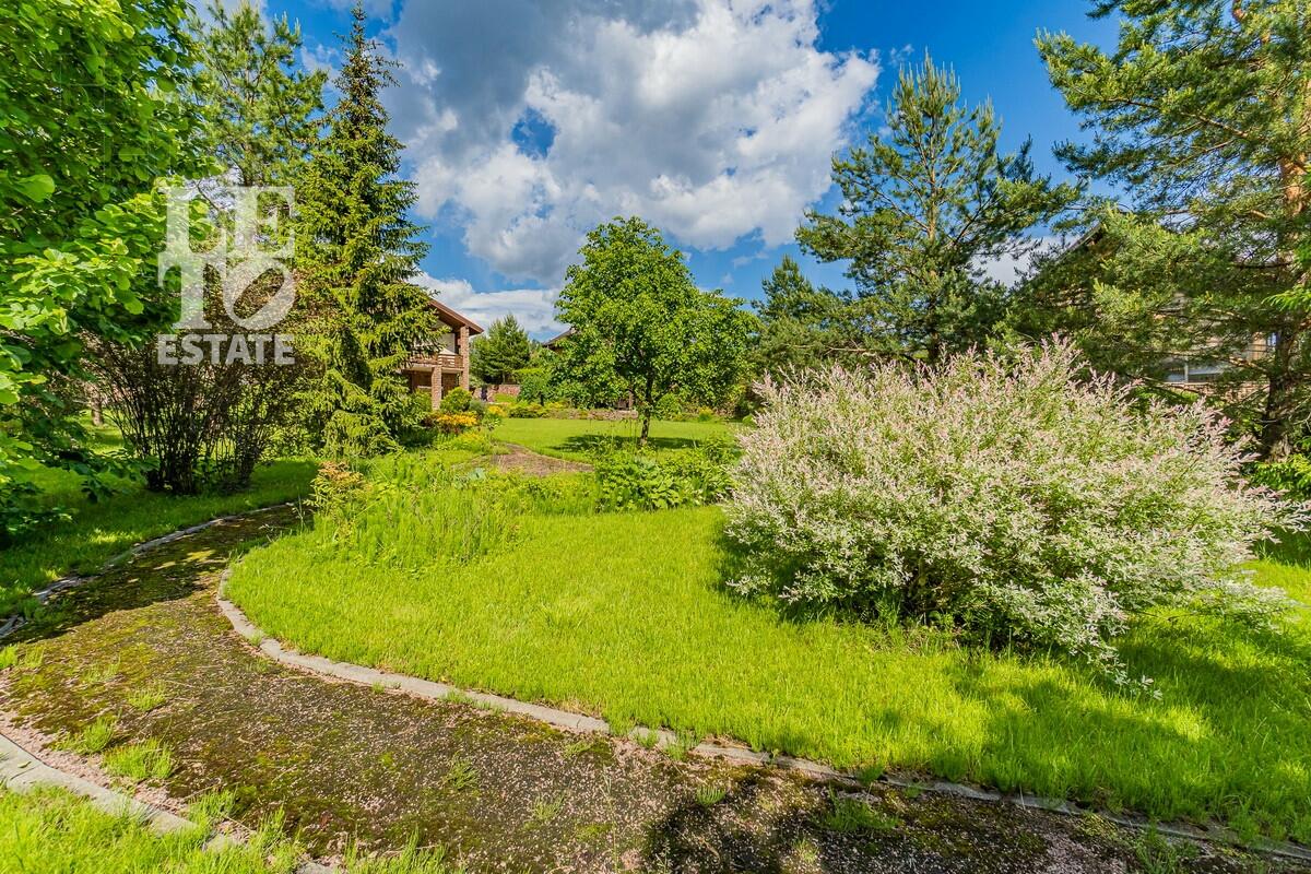 3-этажный коттедж 692.6 м² с отделкой