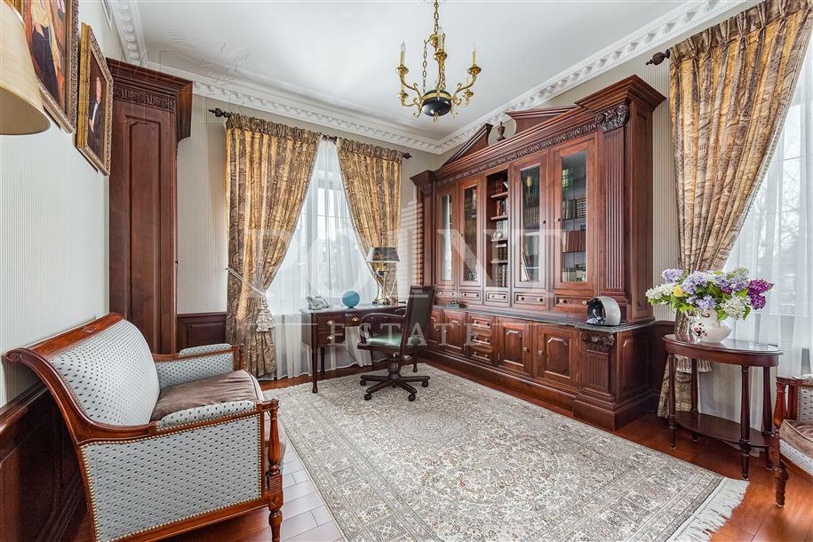 2-этажный коттедж 650 м² с отделкой