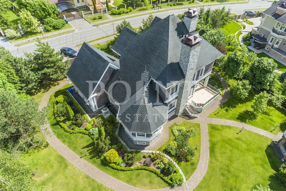 2-этажный коттедж 650 м² с отделкой