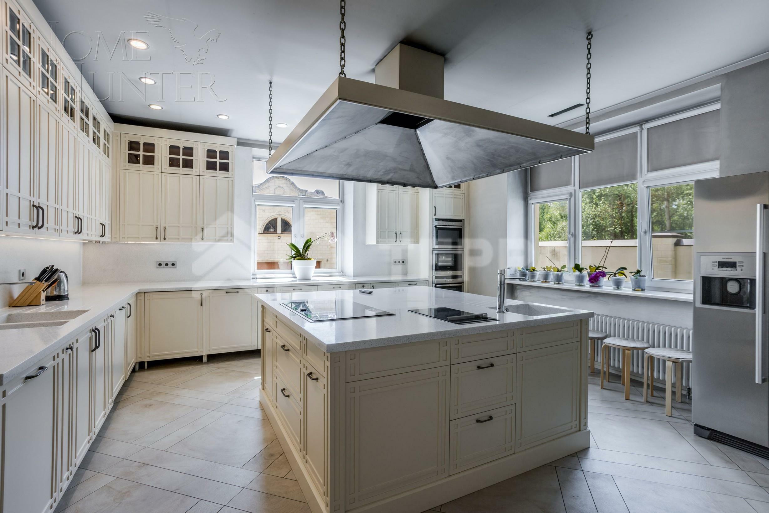 2-этажный коттедж 1 087 м² с отделкой