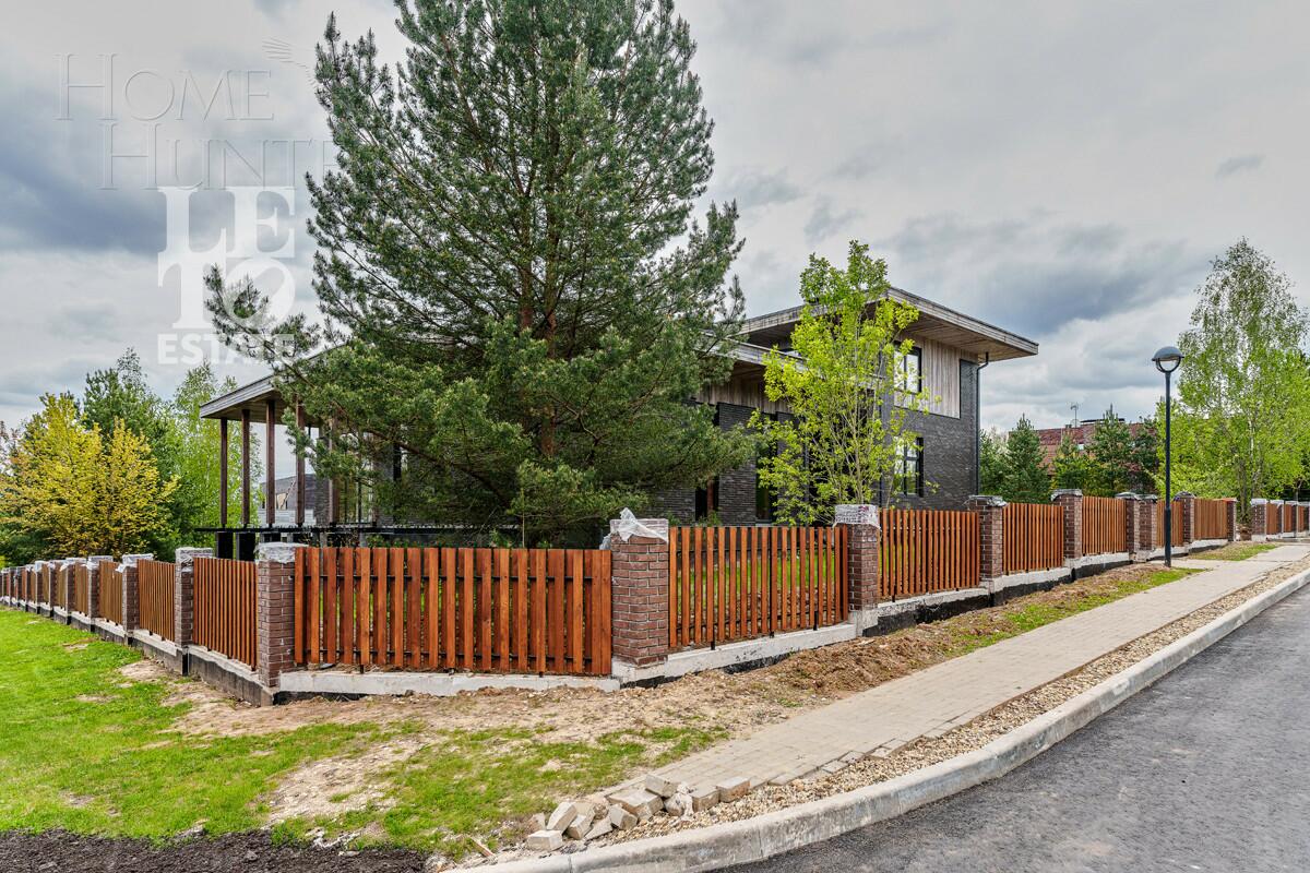 2-этажный коттедж 691.4 м² без отделки