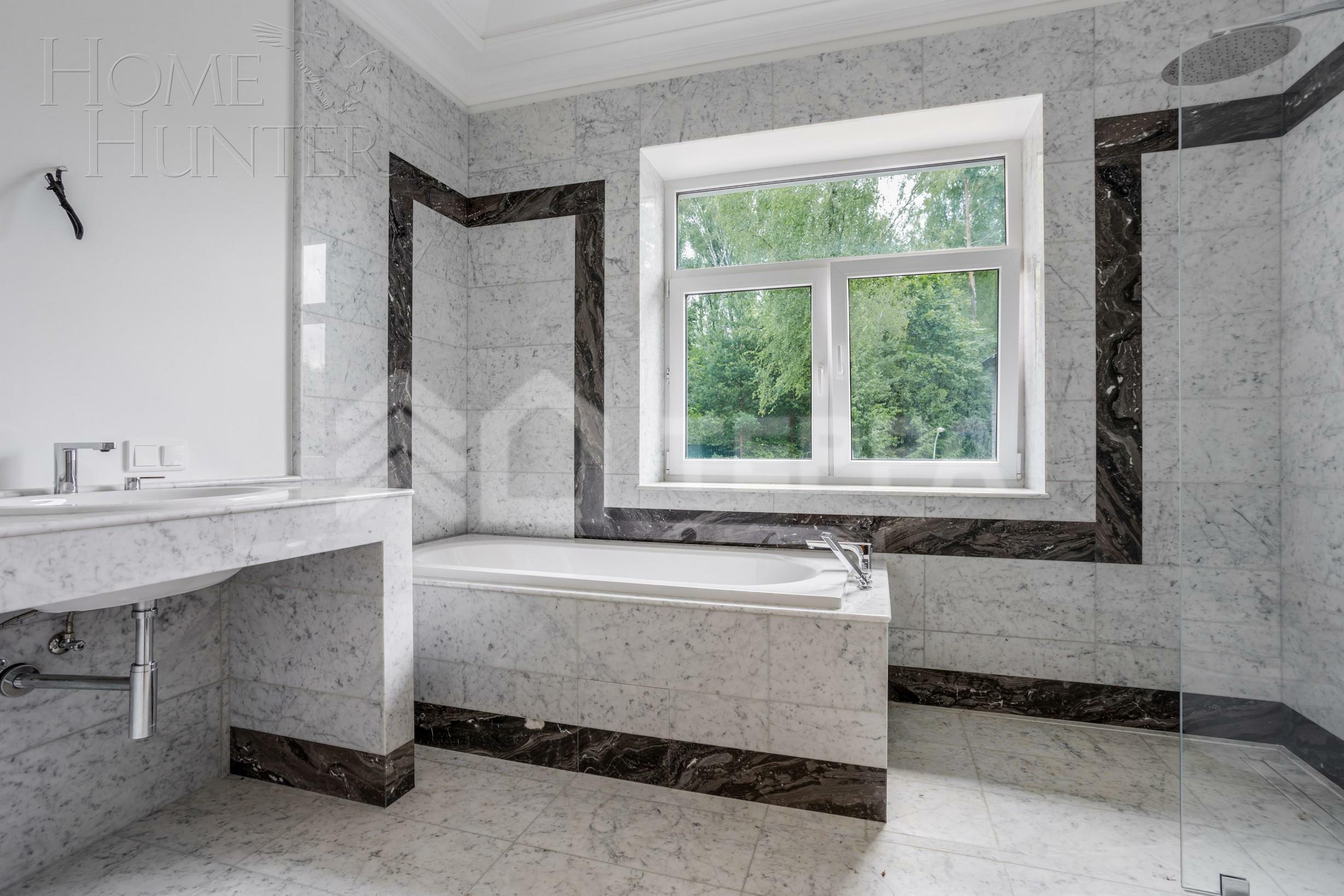 2-этажный коттедж 400 м² с отделкой