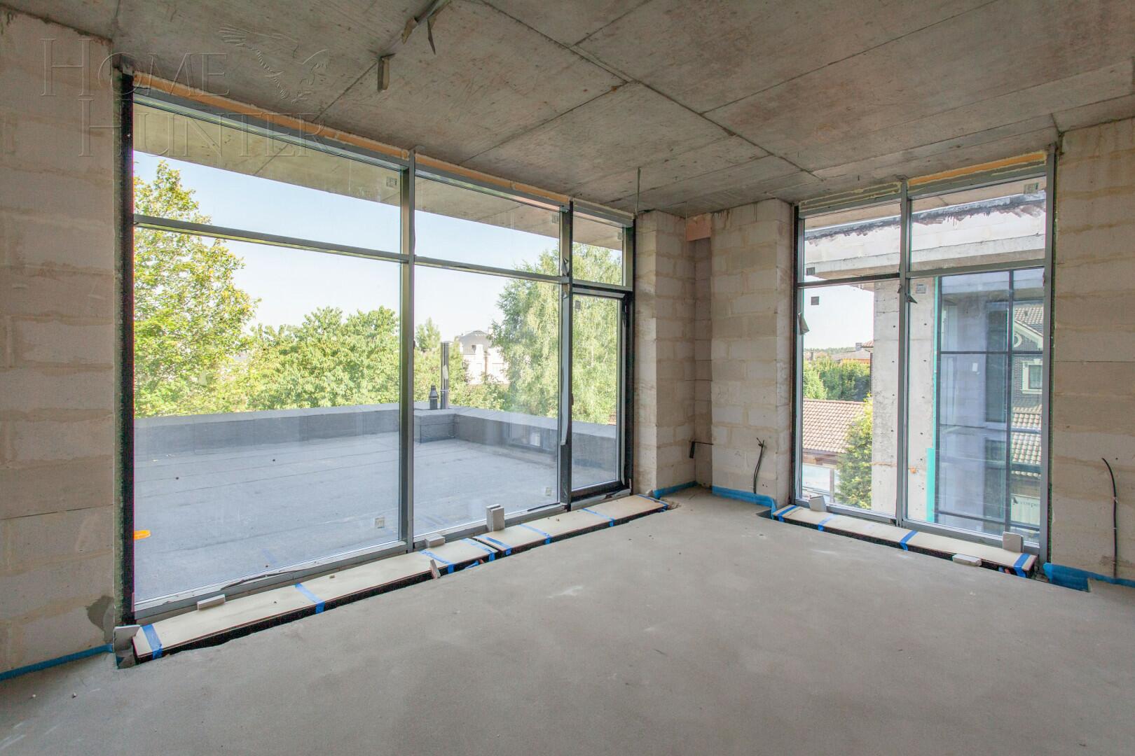 3-этажный коттедж 1 220 м² без отделки