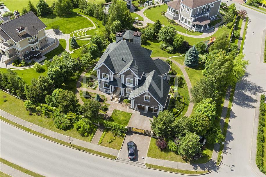 2-этажный коттедж 650 м² с отделкой