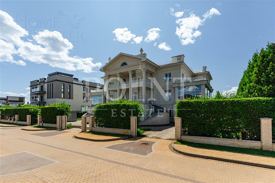 3-этажный коттедж 1 532 м² без отделки