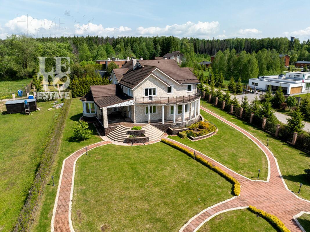 2-этажный коттедж 795 м² без отделки