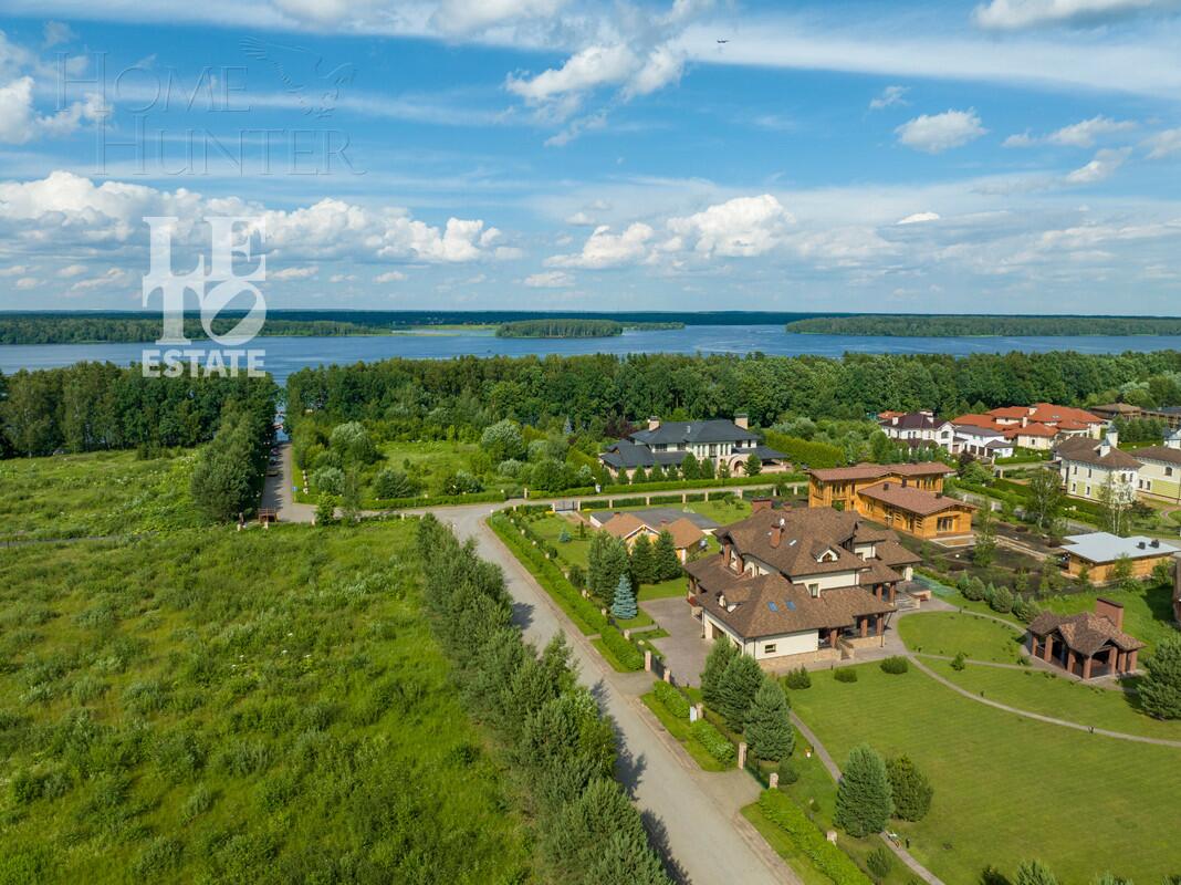 Участок 54.02 сот. в охраняемом поселке