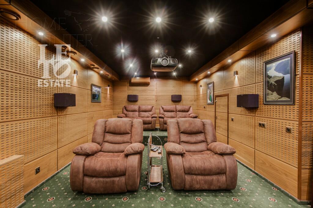 3-этажный коттедж 553.6 м² с отделкой