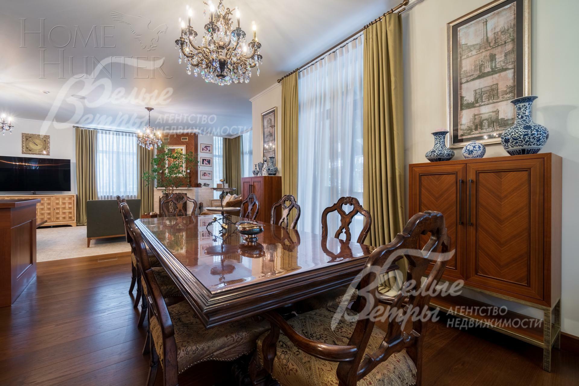 2-этажный коттедж 2 200 м² с отделкой