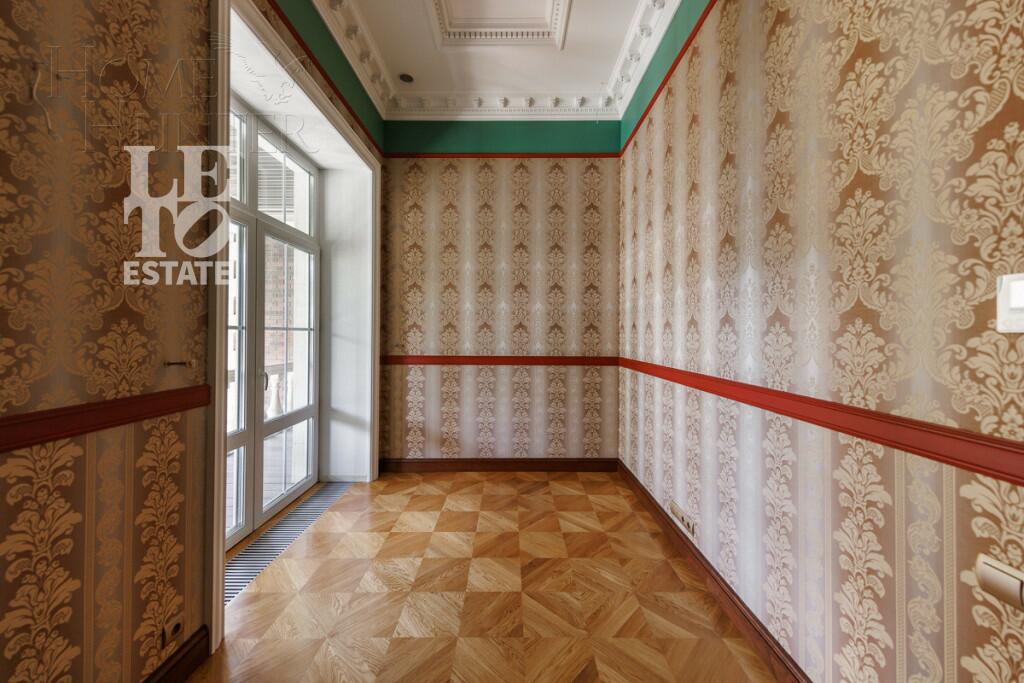 2-этажный коттедж 1 556 м² с отделкой