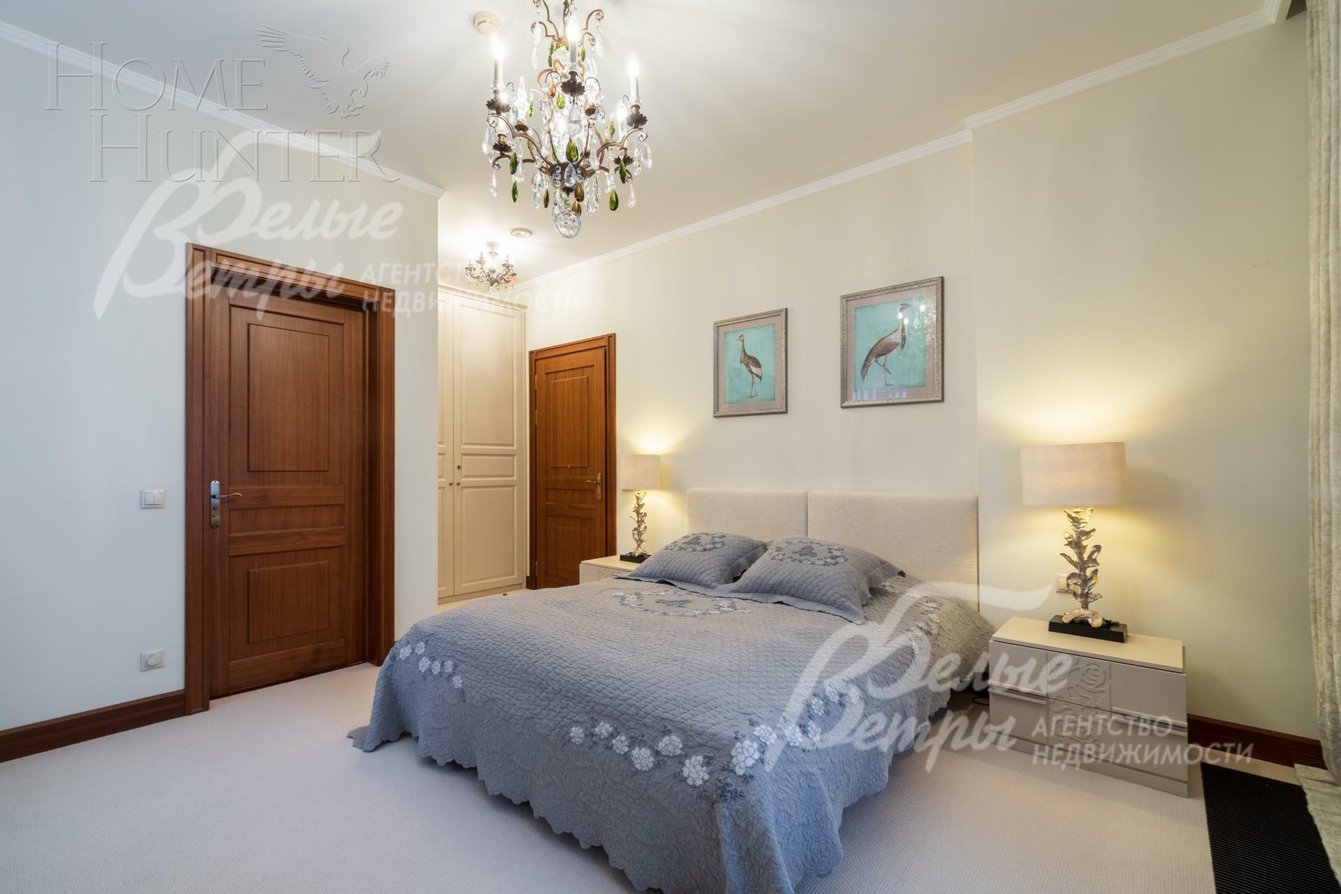 2-этажный коттедж 2 200 м² с отделкой