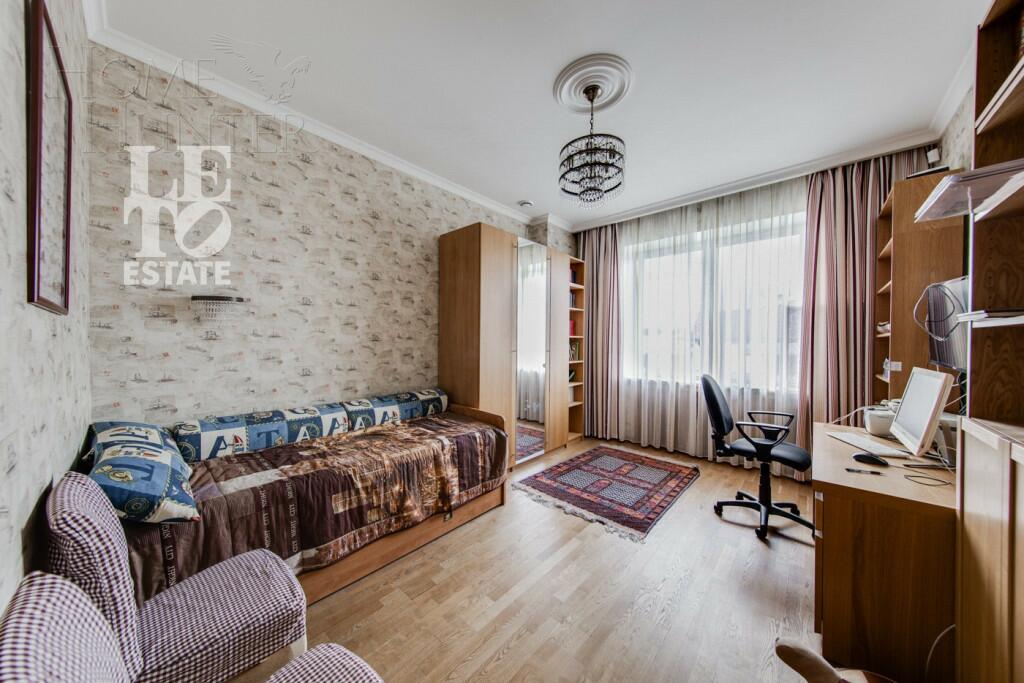 3-этажный коттедж 553.6 м² с отделкой