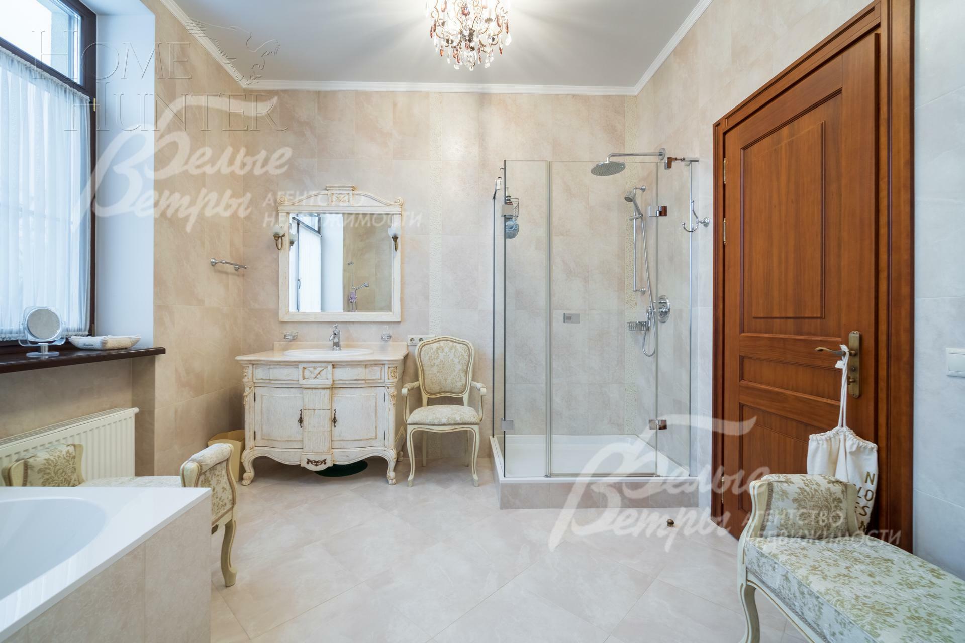 2-этажный коттедж 2 200 м² с отделкой