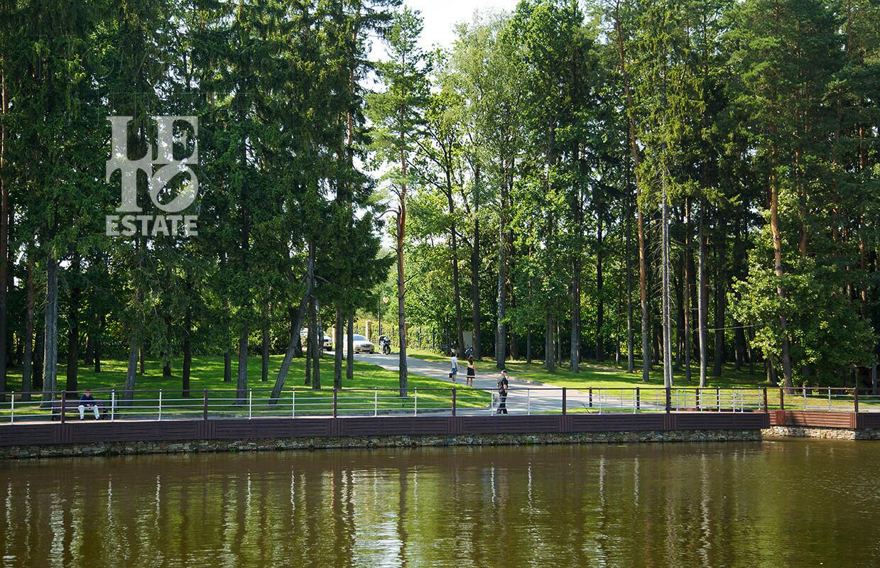 Участок 30.68 сот. в охраняемом поселке