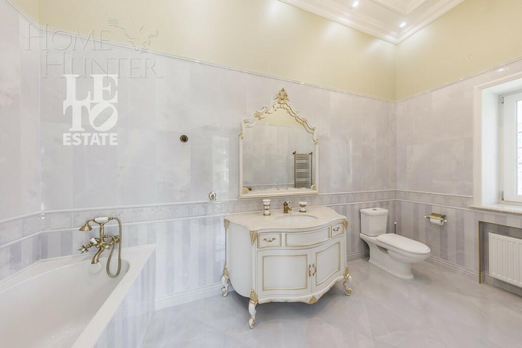 2-этажный коттедж 1 556 м² с отделкой