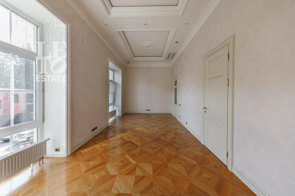 2-этажный коттедж 1 556 м² с отделкой