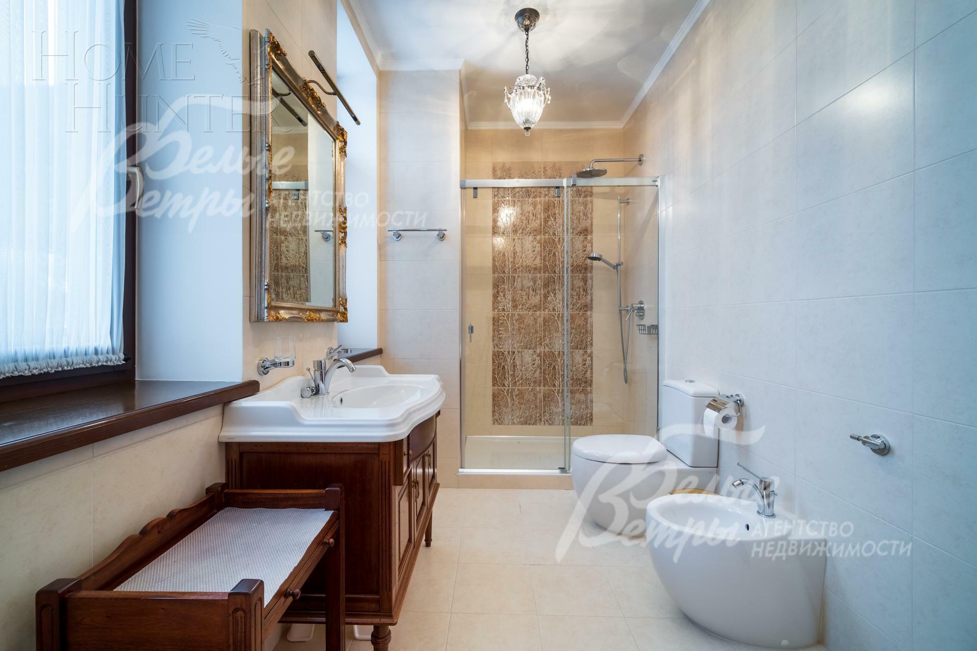 2-этажный коттедж 2 200 м² с отделкой