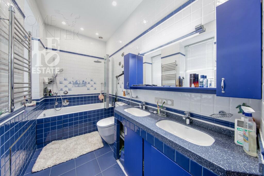 3-этажный коттедж 553.6 м² с отделкой