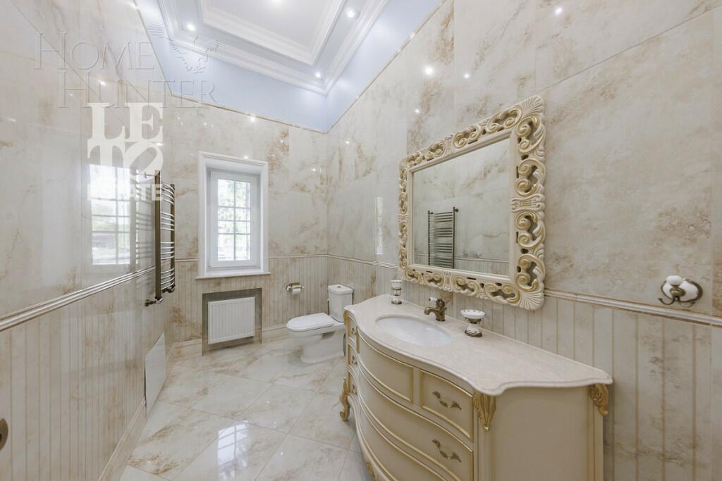 2-этажный коттедж 1 556 м² с отделкой