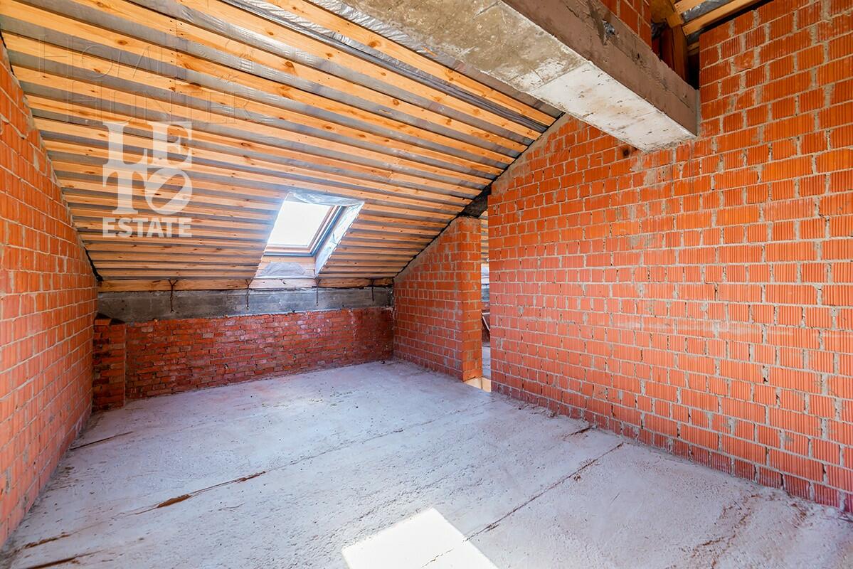 2-этажный коттедж 1 050 м² без отделки