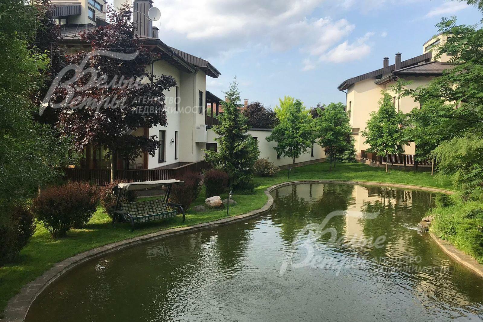 2-этажный коттедж 2 200 м² с отделкой