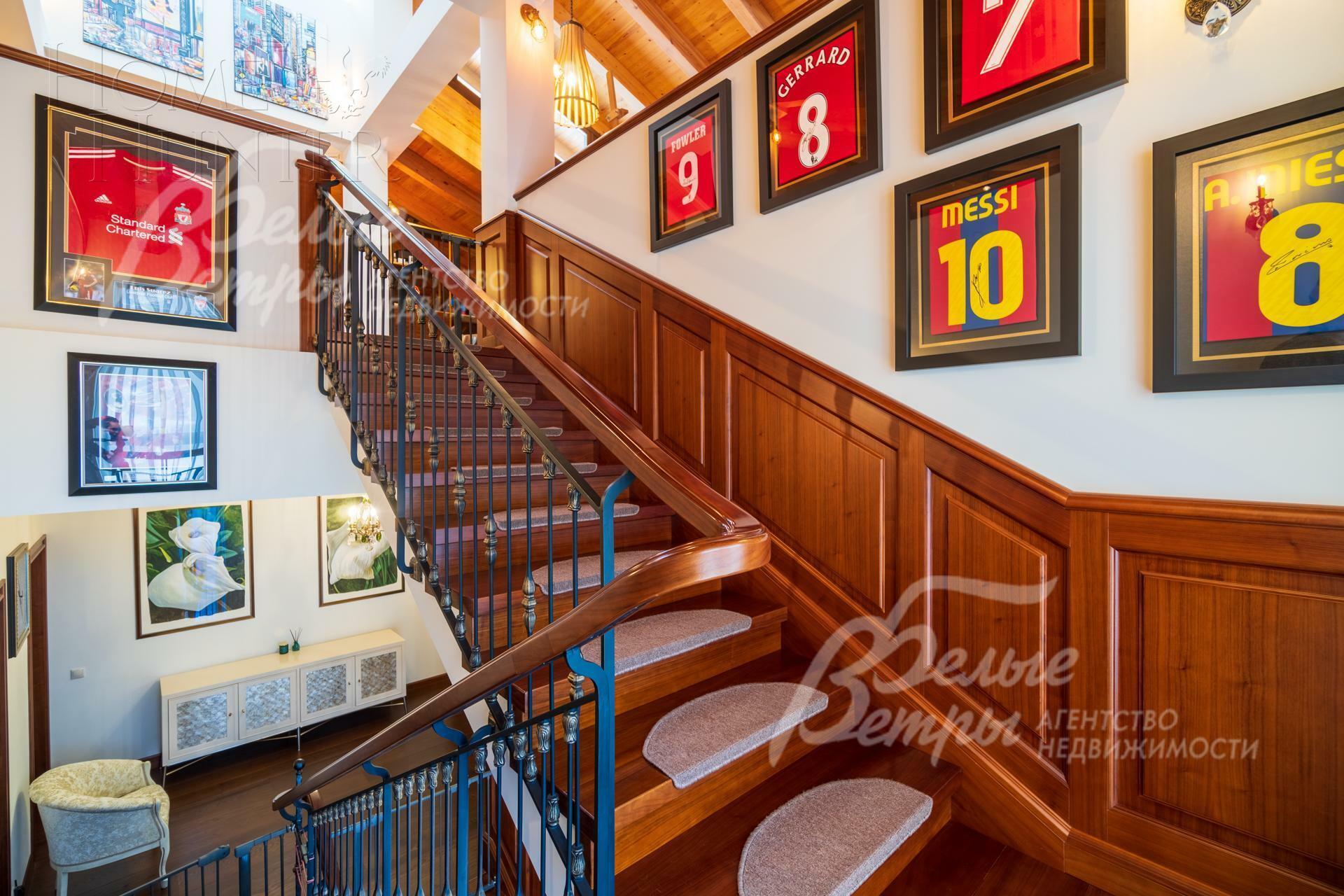 2-этажный коттедж 2 200 м² с отделкой