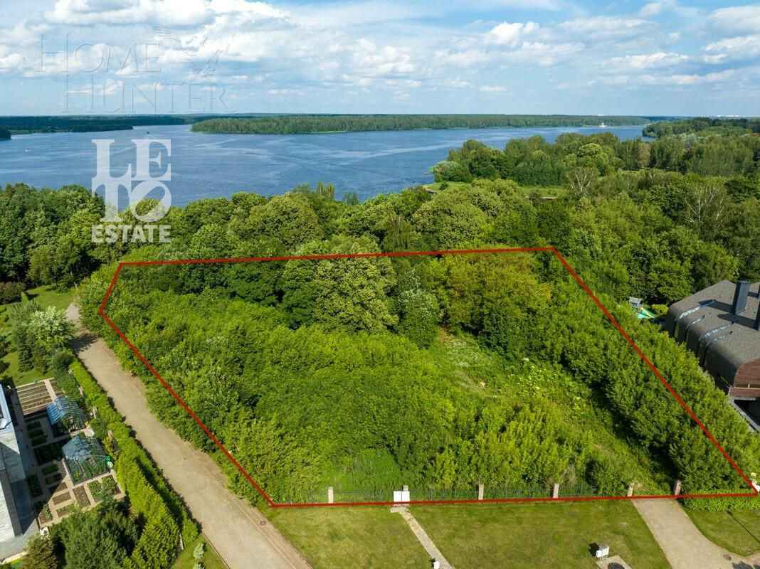 Участок 54.02 сот. в охраняемом поселке