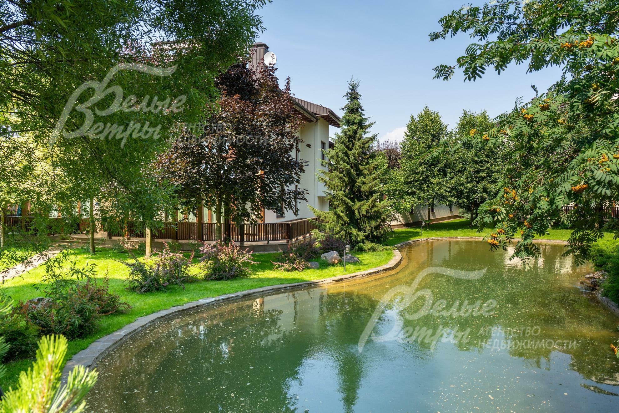 2-этажный коттедж 2 200 м² с отделкой