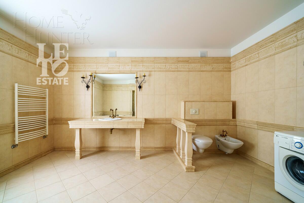 3-этажный коттедж 600 м² с отделкой