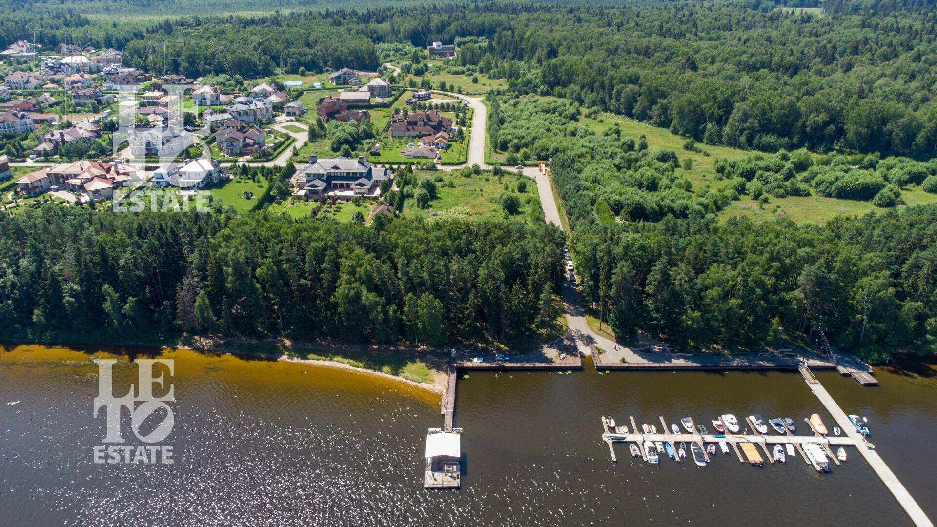 Участок 54.02 сот. в охраняемом поселке